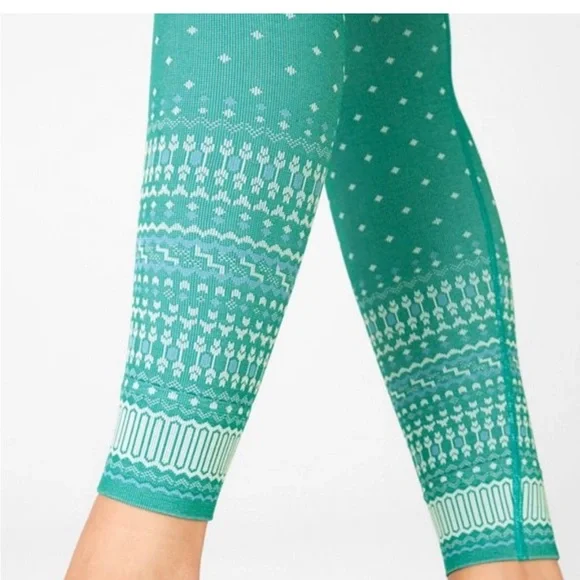 Fabletics Green and White Activewear Set - Picture 10 of 12